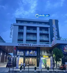 Администратор и менеджер по продажам в Cornell School