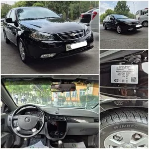 Автомобиль 2023 года, 8800 км, черный
