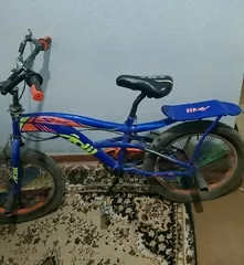 Bolalar uchun ko‘k rangli velosiped