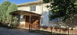 Частный дом 260 кв.м на участке 7.4 сотки в Зангиатинском районе