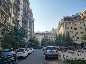 Четырехкомнатная квартира на улице Чехова, Мирабадский район