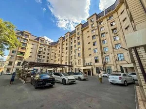 Четырехкомнатная квартира в ЖК Mega Dom, 160 м²