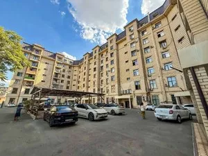 Четырехкомнатная квартира в ЖК Mega Dom, 160 м²