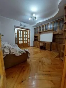 Четырехкомнатная квартира в Мирабадском районе, 152 м2