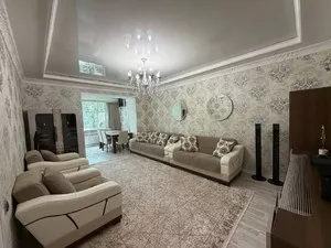 Четырехкомнатная квартира в Мирзо-Улугбекском районе, 100 м²
