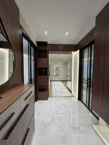 Четырехкомнатная квартира в новостройке, 140 м2, Паркентский