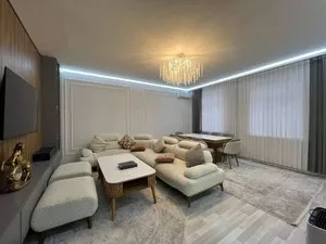 Четырехкомнатная квартира в новостройке Golden House, 111 м²