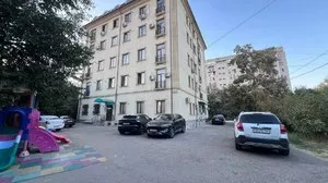 Четырехкомнатная квартира в новостройке, метро Буюк Ипак Йули