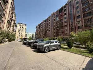 Четырехкомнатная квартира в новостройке на улице Махтумкули