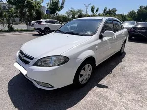 Chevrolet Gentra 2015, 262 000 км, механика