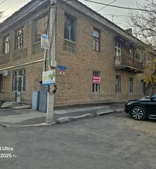 Дархон махалласида офис сотилади.