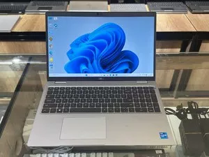 DELL Latitude 5520