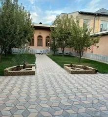 Дом, 1000 м², Учтепинский