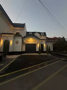 Дом 330 м2 в Сергелийском районе