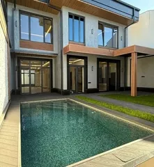 Дом, 350 м², Яккасарайский