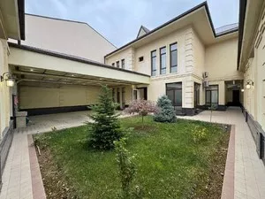 Дом 400 кв.м на участке 4 сотки в Мирзо-Улугбекском районе