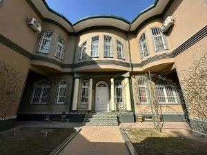 Дом 400 м2 в Яккасарайском районе