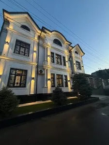 Дом 450 м2 на участке 3.6 соток в Юнусабадском районе