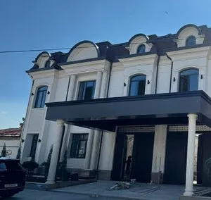 Дом 500 м2 на участке 1.9 сотки в Юнусабадском районе