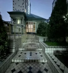 Дом, 580 м², Яккасарайский