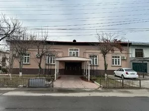 Дом 6 соток, 8 комнат в Учтепинском районе