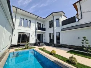 Дом 600 м2 на участке 5 соток в Мирзо-Улугбекском районе