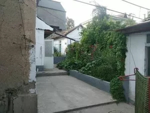 Дом на продаже в Паркентском районе, ул. Циолковского, 6 соток, фасад 12 м