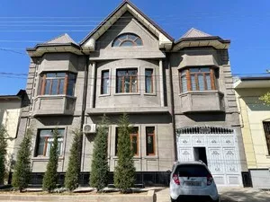 Дом в Учтепинском районе, 400 м2