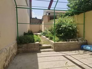 Двухэтажный дом 2 сотки в центре Самарканда
