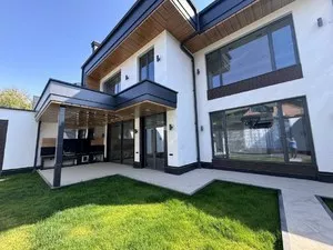 Двухэтажный дом 450 м2 в Мирзо-Улугбекском районе