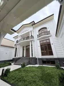 Двухэтажный дом 8 комнат, 4 сотки