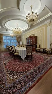 Двухэтажный кирпичный дом в Яккасарайском районе