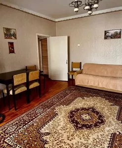 Двухкомнатная квартира на улице Бабура