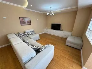 Двухкомнатная квартира в аренду, Дархан, 75 м2