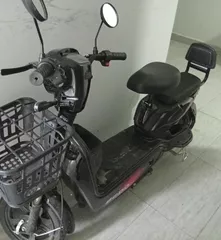 Elektr skuter sotiladi (yangi holatda)
