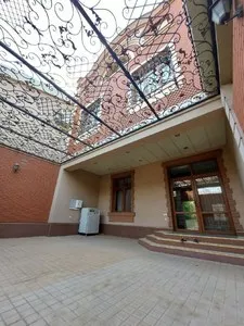 Элитный частный дом 450 м2 в Яккасарайском районе