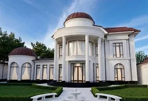 Элитный дом 1900 м2 на 24 сотках в Мирзо-Улугбекском районе