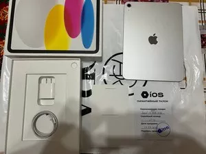 iPad в полной комплектации с Apple Pencil и клавиатурой