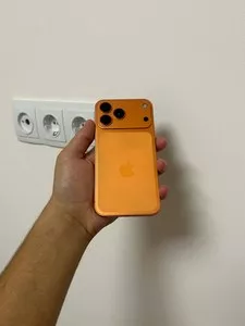 iPhone 12 в корпусе 17 Pro
