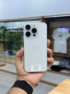 iPhone 15 Pro 256 ГБ, White Titanium, отличное состояние
