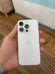 iPhone 15 Pro 256GB White