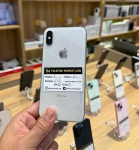 iPhone 64GB Silver