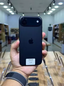 iPhone Air 256 ГБ Black Titanium, состояние как новое