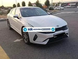 Kia K5 2021, белый, 62 000 км, бензин, Самарканд