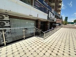 Коммерческое помещение 350 м2 на первой линии, Ц5