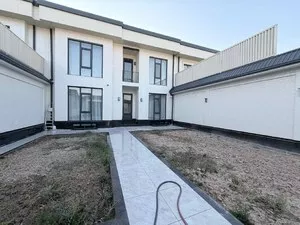 Коттедж 280 м2 с ремонтом возле парка Локомотив