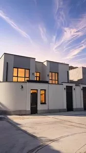Коттедж 460 м2 в Мирабадском районе, 3 этажа, 7 комнат