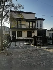 Коттеджный дом на Саракульской