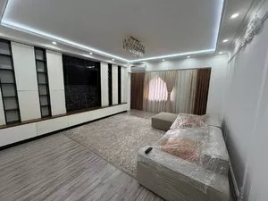 Квартира 4-комнатная, 90 м², Юнусабадский район, Ц-6