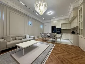 Квартира в ЖК Skyline Towers, 3 комнаты, 72 кв.м